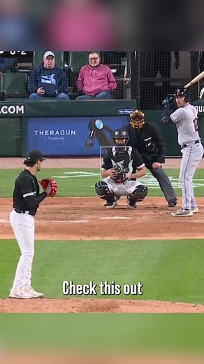 How does Joe Kelly throw a 95mph knuckle curve from that windup?? #baseball #pitching #pitchingninja