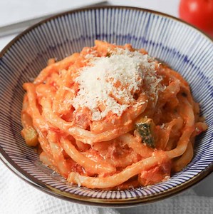 Creamy Rose Bacon Udon