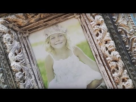 Antique Glazing and Distressing Picture Frames Demonstration