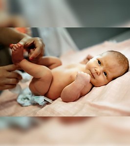 Urate Crystals In Baby's Diaper: Causes And Prevention