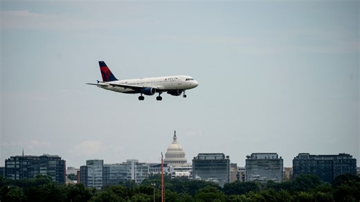 Army Black Hawk helicopter forces 2 jetliners to abort landings at DCA