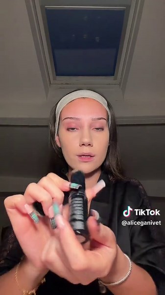 NIGHT Garment UV Lighting for Perfect Makeup