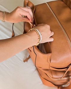 950K views · 18 reactions | The customer-loved Voyager. This bag takes the hassle out of packing for trips away. Easy access, multiple straps & hidden pockets - We thought of everything! Get 15% off your first order today with code: HELLO15 | Poppy & Peonies | Facebook