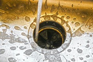 Grinding Metal Noise From Garbage Disposal? (Possible Causes & Fixes)