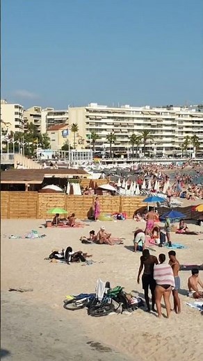 💥Saint Raphaël beach in Côte d'Azur - France 🇨🇵