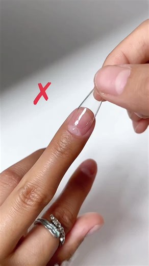 Transform Your Nail Routine with Solid Glue Tips