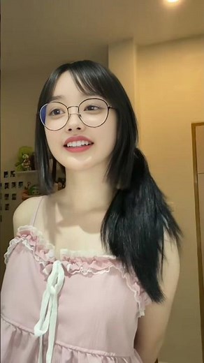 "Zoya",Charmingly naive and innocent.