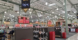 Fry’s Electronics abruptly closes all stores nationwide