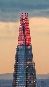 The countdown to Christmas has begun! 🎄 📷 Time-lapse of #ShardLights by @discoverydock #theshard | The Shard London