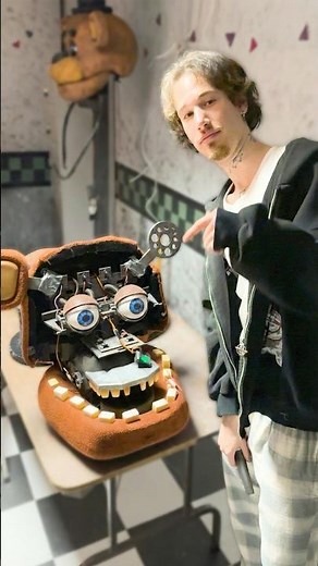 Making Five Nights At Freddy’s 2 Day 6