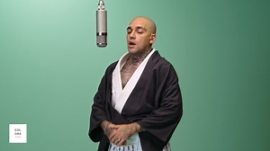 Berlin-based Turkish rapper Ezhel explores themes of identity and struggle in his performance of 'KEDI,' an introspective cut lifted from his soon-to-drop album ‘DERDO’. Watch the full show via: https://colors.lnk.to/ezhel07 | COLORS