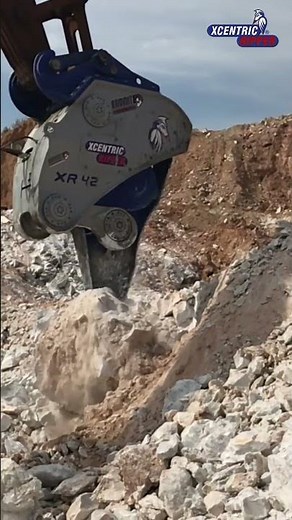 Powerful Xcentric Ripper. Excavator attachment for excavation and more applications.