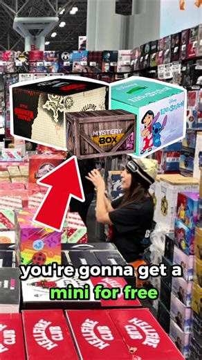 He Found A SPECIAL Mysterybox That Had Been DISCONTINUED #stylinboxes #mysterybox #mysteryboxes #convention #strangerthings #jurassicpark #chainsawman #onepiece #dbz