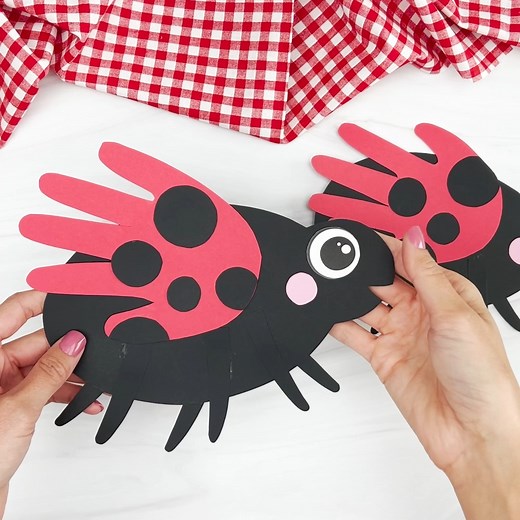 3.4K views · 216 reactions |  ladybug handprint craft for kids Get the template on the blog. | Simple Everyday Mom | Facebook