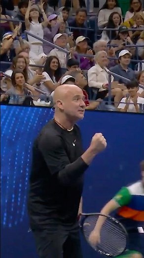 VINTAGE Andre Agassi winner! 🏅