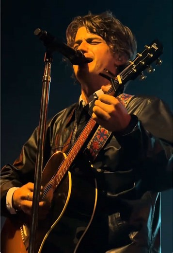 Joe Keery in Djo | End of Beginning backstory #joekeery #strangerthings #djo #endofbeginning #fyp @JoeKeery @Joekeeryofficial @Stranger Things