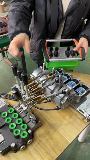 1.7M views · 4.5K reactions | A kind of crane remote controller#Crane remote control#Wireless remote control#Remote control remote controller#Proportional valve crane remote control Complete accessories and simple installation.No delay in operation, no jamming, no influence on the original manual operation.Proportional valve of hydraulic distribution valve remote controller | Remote control of lifting machinery | Facebook