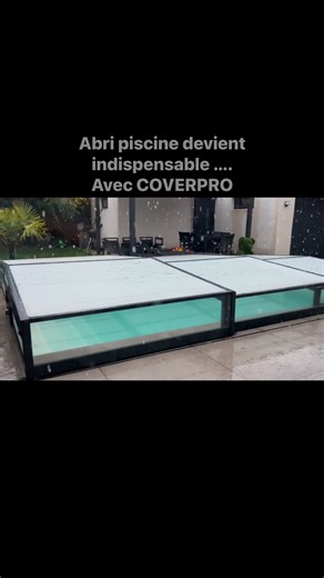 La neige tombe… et votre abri de piscine reste parfaitement protégé. Nos abris en polycarbonate sont conçus pour résister aux charges climatiques tout en gardant votre bassin à l’abri, hiver après hiver. Robuste, isolant, durable : c’est le choix idéal pour profiter de votre extérieur en toute saison. Découvrez nos modèles sur 👉 www.coverpro-solution.com | CoverPro