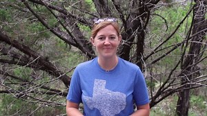 How to Make a Live Edge Bench with This Easy DIY Guide