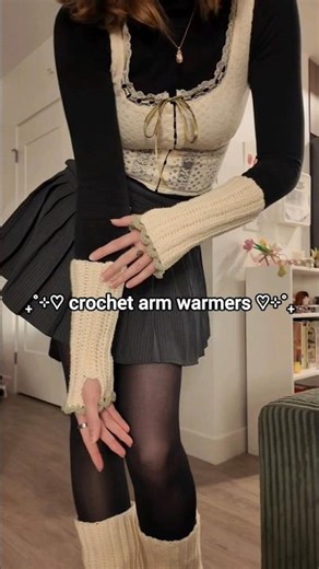let's crochet: arm warmers ♡⊹˚₊ full tutorials on my channel for the arm warmers & legwarmers! :3