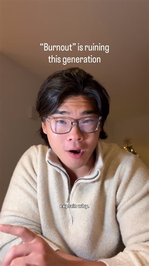 Jun Yuh | Personal Branding & Content Strategy on Instagram: "7 questions to reflect on before 2025 ends 📚 follow to find your purpose & improve your mindset 🧠 1. if i’m honest, when did my work start feeling heavy instead of meaningful? 2. what part of my current routine feels draining and what part still feels alive? 3. am i resting because i need recovery, or because i’m avoiding discomfort? 4. what kind of effort actually energizes me, even when it’s hard? 5. what did i used 