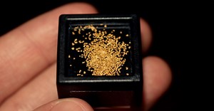 Beach Mining Tips - How to Recover Fine Gold in Sand - RareGoldNuggets.com