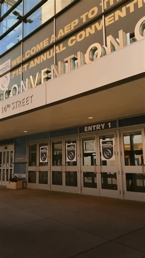 🔥 Avant is live at AAEP 2025! We’re thrilled to be here on the floor this year — connecting with veterinarians, practitioners, trainers, and equine performance experts who are shaping the future of animal care. Dr. Wendy Coren @equalignk9 is hands-on with the Avant laser today, demonstrating real-time applications and showing just how powerful, portable, and practical photobiomodulation can be for horses, riders, and even the practitioners themselves. Stay close — because we have some incredibl