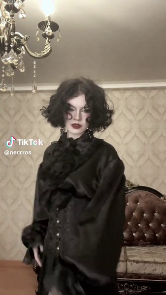 Embrace Your Gothic Style: Victorian Influence on Fashion