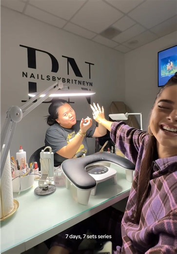 day 4/7 of christmas nails part 1☕️🎄(y’all NOT READY for these😭) #7days7sets #giuliasnails