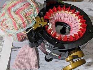 Unboxing Addi Express - 22 needles Size Knitting Machine Review