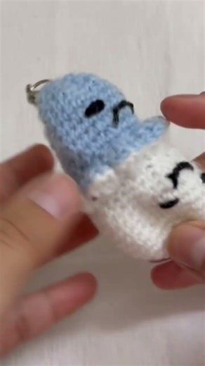 Reversible octopus keychain , tutorial available #crochet #crochetpatterns