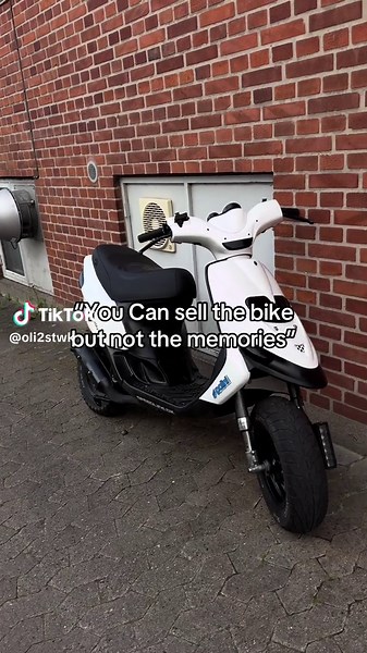 Forever Young: Moped Tuning and Memorable Rides