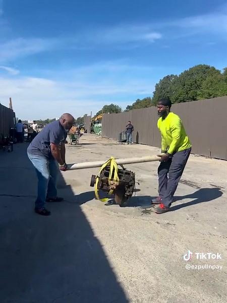 $85 ALL YOU CAN CARRY 💰 1172 Field Rd • Atlanta, GA If you can lift it, you can haul it home. Grab your gloves & pull up — ATL, let’s clean these rows OUT 😤♻️ BLACK FRIDAY 11/28