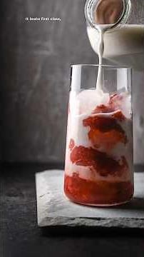 This is the most delicious thing ever! #recipe #cooking #food #strawberrymilk #yeungmancooking