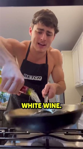 ‪@itsQCP‬ Makes Mussel Pasta!