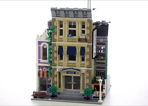 Watch the LEGO Modular Police Station set with 2,923 pieces come to life! Purchase this set: https://amzn.to/399dC5B (affiliate) Video by AustrianLegoFan https://bit.ly/38zGEul | Beyond the Brick