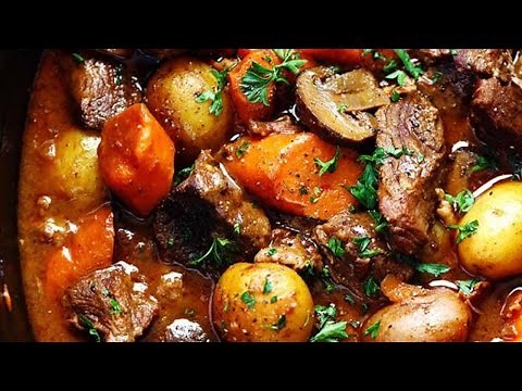 Slow Cooker Beef Bourguignon I The Recipe Critic