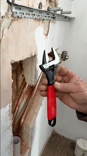 The BAHCO LIMITED edition 8” RED and GREEN adjustable wrench