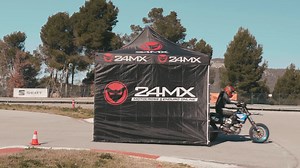 Inizia la promo gazebo del 2022! Scopri il compagno perfetto per una giornata in pista! Controlla le ultime offerte sui gazebo 24MX https://redirect.24mx.com/racetent?utm_source=facebook&utm_medium=organic&utm_campaign=tent2022_MX | 24MX