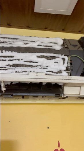 AC SARVICEING LG AIR CONDITIONER