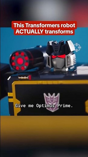 Robosen is making a fully auto-converting Transformers Soundwave robot and it costs more than $1,000