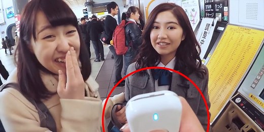 This device instantly translates Japanese and Chinese