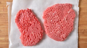 Mistakes Everyone Makes When Cooking Cube Steak - Mashed