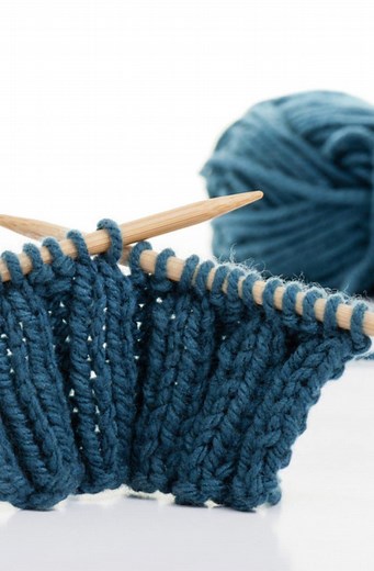 How To Knit Rib Stitch Patterns (1x1 and 2x2 ribbing)