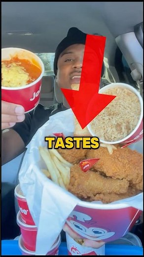 What Makes Jollibee Fried Chicken so GOOD? 🍗