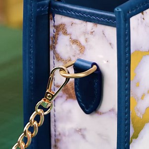 13M views · 479K reactions | Making a stunning leather purse out of a used paper bag. | 5-Minute Crafts Family | Facebook