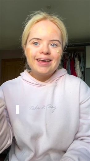 it feels like forever since i’ve done a grwm🫶🏻 also i really like this look, what do you guys think?✨ also makeup bundle is available from @iconicbronze i can’t seem to get the link to work🫶🏻 | Kate Grant Model