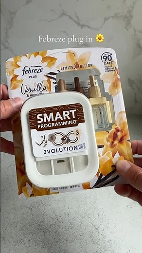 Febreze plug in 🌼 #cleantok #clean #airfreshener #plugin #plugins #febreze #scent #fragrance #fyp