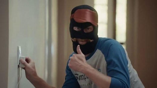 SimpliSafe TV Spot, 'At Home With Robbert: Blindfolded'