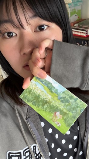 b/beaut BEAMS on Instagram: "☑️bb部員の秋の〇〇をご紹介！🍂 - メイクアップ編 - _________ ☑︎ @tomatosukidesu168 お肌が少し敏感なので、ミネラルコスメが基本です。 最近はosaji @osaji__ が私の中で大本命...🫶曖昧なカラーが今の気分です！ 今回は、ホリデーコレクションのマルチパレットを使ってメイクしてみました🎄 捨て色がなく、メイク初心者さんでも使いやすいカラーが揃ってます！ _________ #bb部員のネイル 🍂 #bbeaut_beams #ビービュートビームス #bb部 #beams #ビームス"